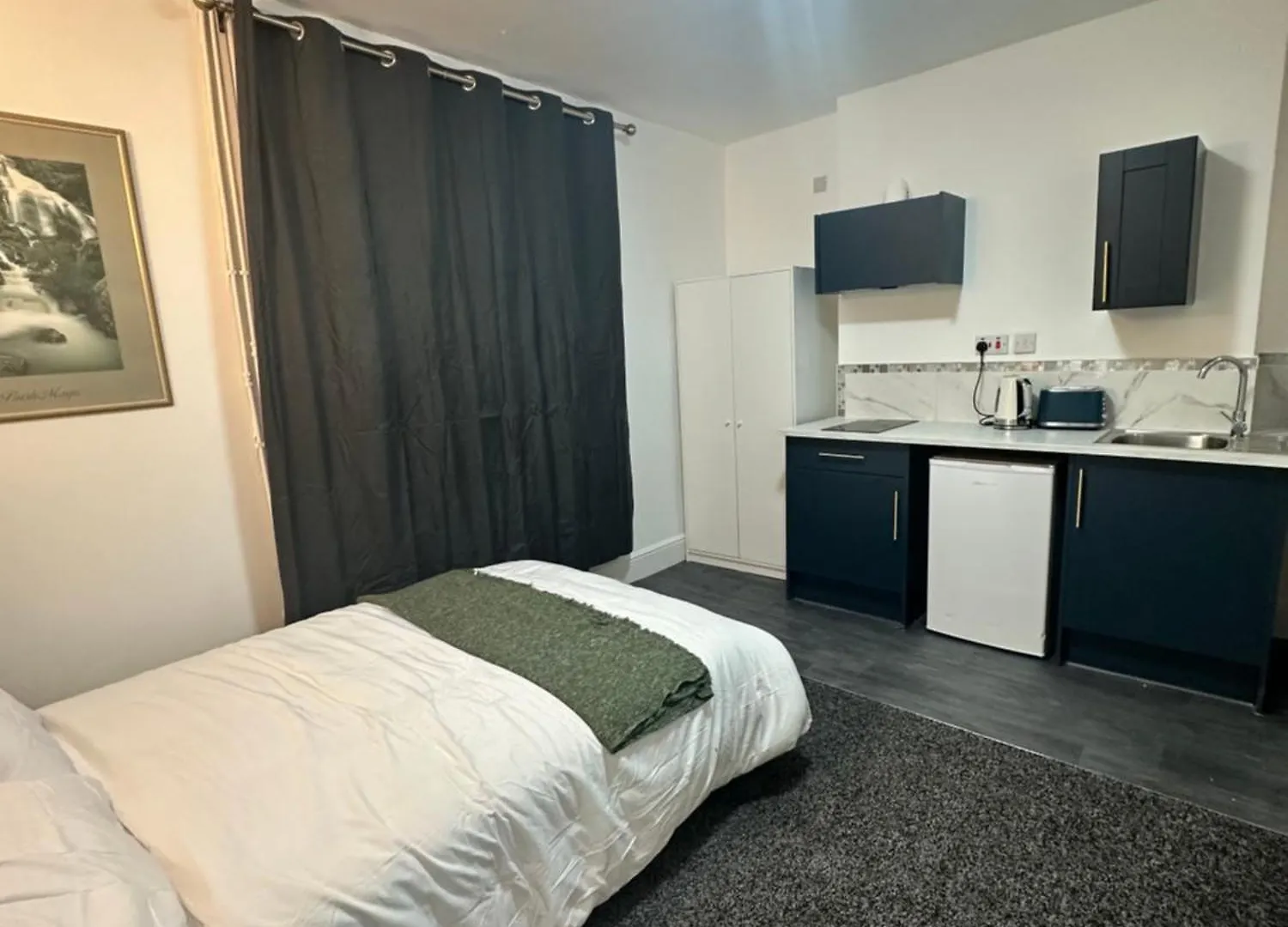 Room 4 Ng3 2Az Nottingham United Kingdom