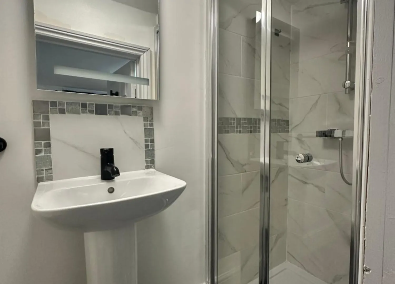 Room 4 Ng3 2Az Nottingham